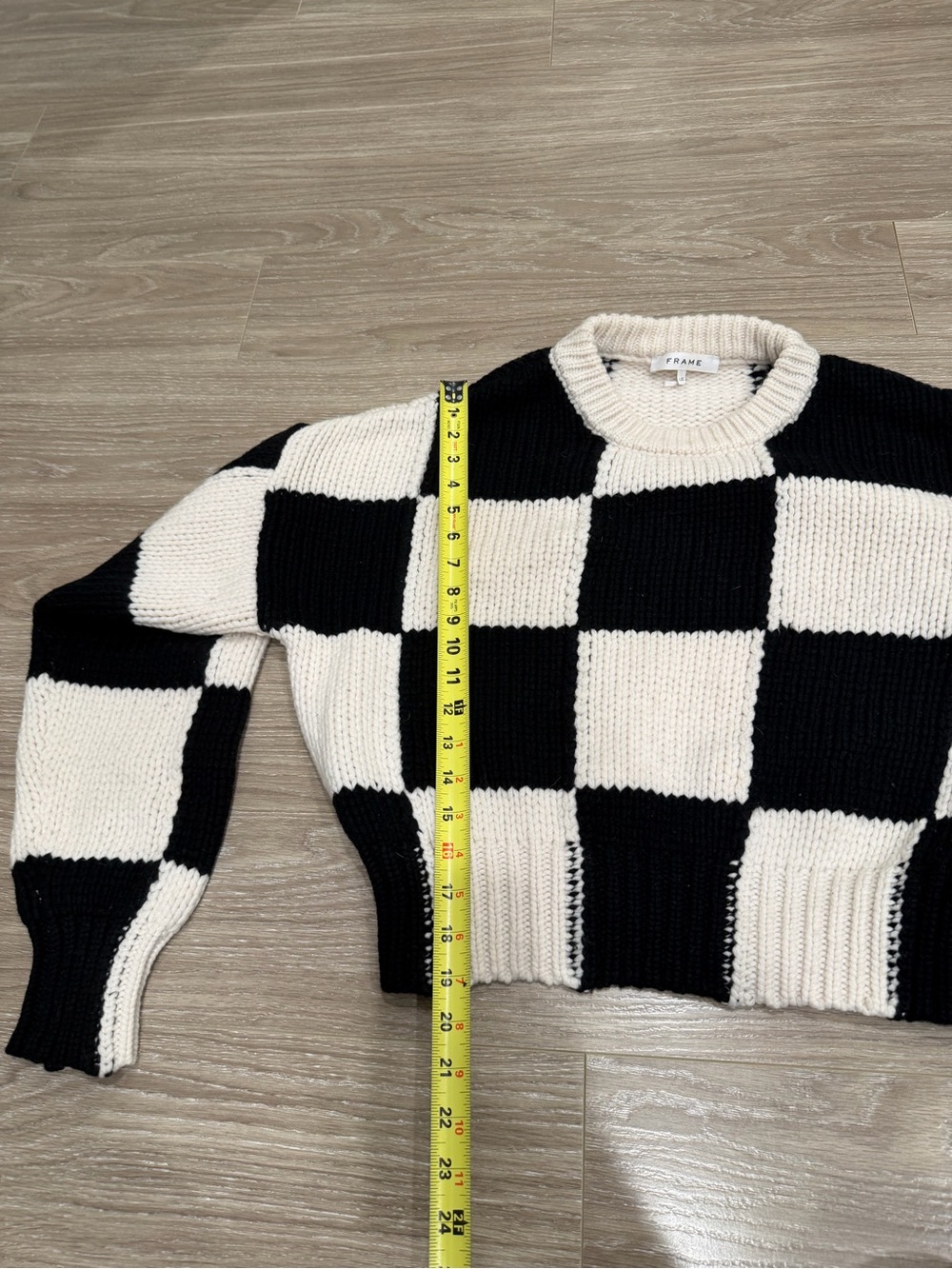 Frame Checkered Grid Sweater - Picture 7 of 9